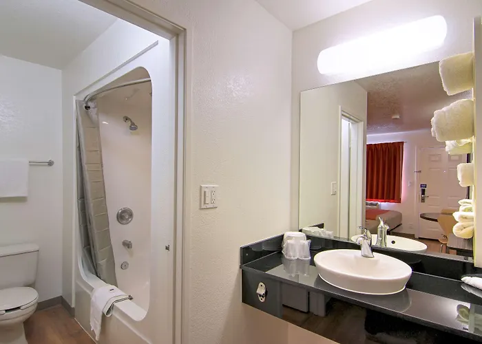 6 Old Town Fashion Square Hotel Scottsdale