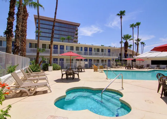 6 Old Town Fashion Square 3* Scottsdale